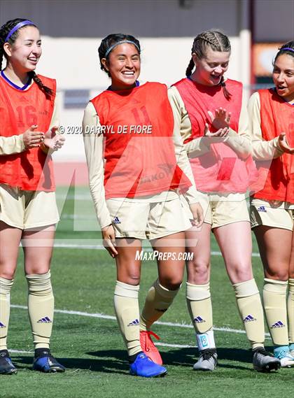 Thumbnail 1 in Salinas vs. Sacred Heart Prep (CIF CCS D4 Final) photogallery.