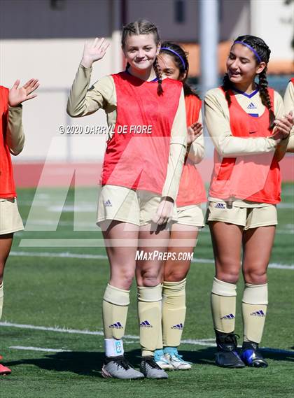 Thumbnail 2 in Salinas vs. Sacred Heart Prep (CIF CCS D4 Final) photogallery.