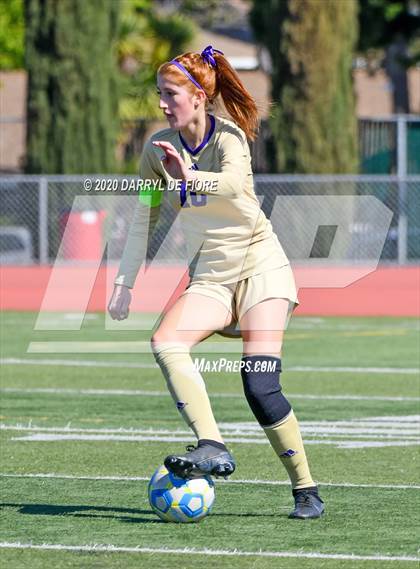 Thumbnail 1 in Salinas vs. Sacred Heart Prep (CIF CCS D4 Final) photogallery.