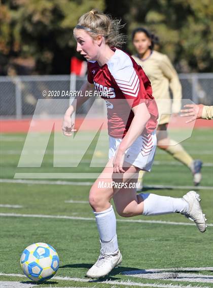 Thumbnail 2 in Salinas vs. Sacred Heart Prep (CIF CCS D4 Final) photogallery.