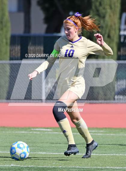 Thumbnail 1 in Salinas vs. Sacred Heart Prep (CIF CCS D4 Final) photogallery.