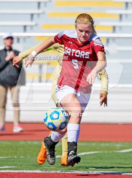Thumbnail 2 in Salinas vs. Sacred Heart Prep (CIF CCS D4 Final) photogallery.
