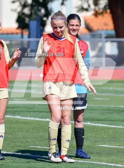 Thumbnail 2 in Salinas vs. Sacred Heart Prep (CIF CCS D4 Final) photogallery.