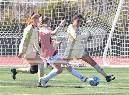 Thumbnail 1 in Salinas vs. Sacred Heart Prep (CIF CCS D4 Final) photogallery.