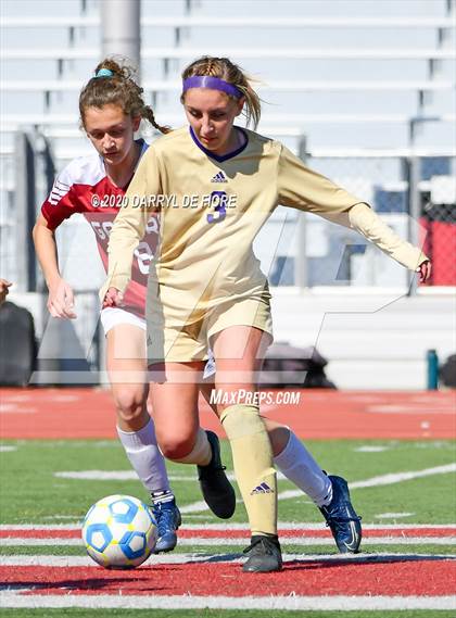 Thumbnail 2 in Salinas vs. Sacred Heart Prep (CIF CCS D4 Final) photogallery.