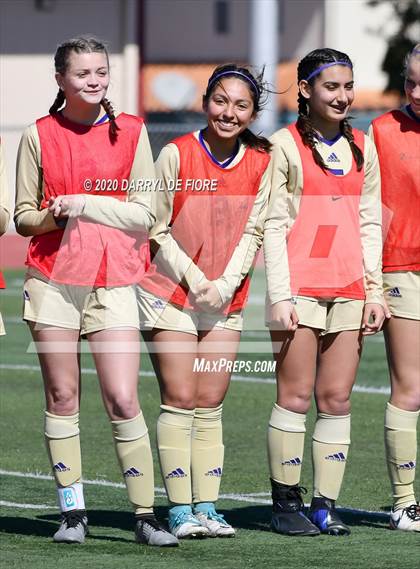 Thumbnail 3 in Salinas vs. Sacred Heart Prep (CIF CCS D4 Final) photogallery.
