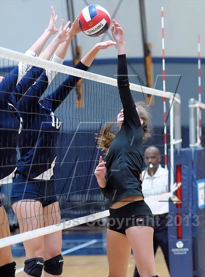 Thumbnail 2 in Redwood vs. Nevada Union (Nor Cal Classic) photogallery.