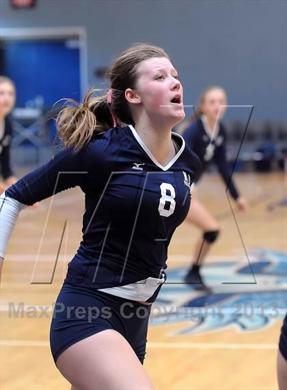 Thumbnail 3 in Redwood vs. Nevada Union (Nor Cal Classic) photogallery.