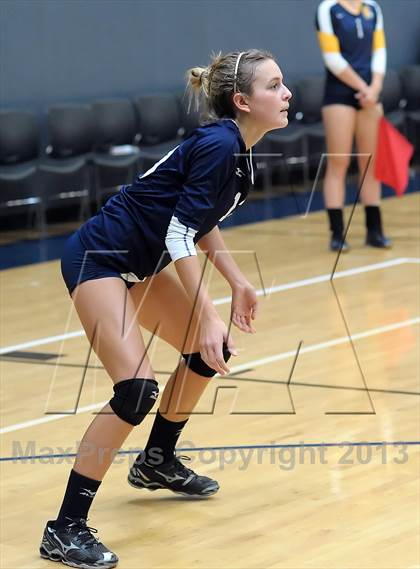 Thumbnail 3 in Redwood vs. Nevada Union (Nor Cal Classic) photogallery.
