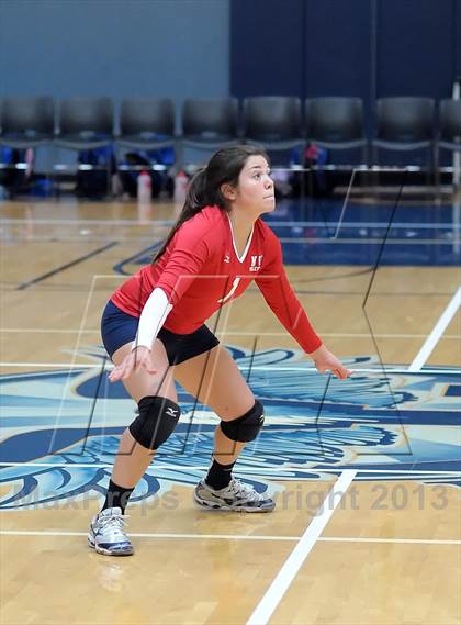 Thumbnail 3 in Redwood vs. Nevada Union (Nor Cal Classic) photogallery.