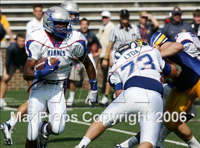 Thumbnail 3 in Byrnes (SC) vs. Archbishop Moeller (Ohio vs USA Challenge) photogallery.