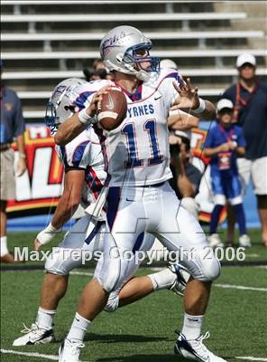 Thumbnail 1 in Byrnes (SC) vs. Archbishop Moeller (Ohio vs USA Challenge) photogallery.