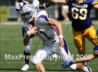 Thumbnail 2 in Byrnes (SC) vs. Archbishop Moeller (Ohio vs USA Challenge) photogallery.