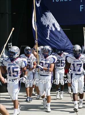 Thumbnail 2 in Byrnes (SC) vs. Archbishop Moeller (Ohio vs USA Challenge) photogallery.