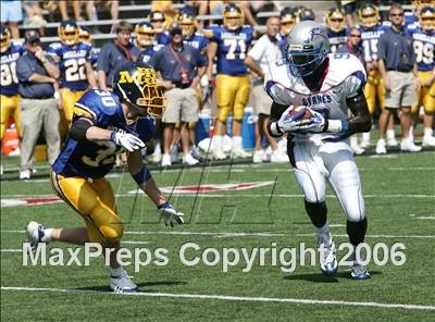 Thumbnail 1 in Byrnes (SC) vs. Archbishop Moeller (Ohio vs USA Challenge) photogallery.