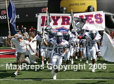 Thumbnail 2 in Byrnes (SC) vs. Archbishop Moeller (Ohio vs USA Challenge) photogallery.