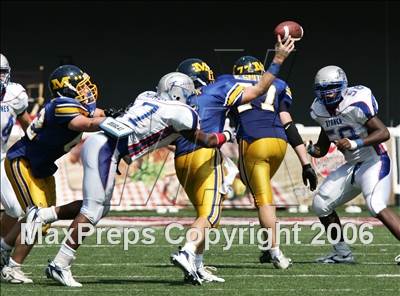 Thumbnail 1 in Byrnes (SC) vs. Archbishop Moeller (Ohio vs USA Challenge) photogallery.