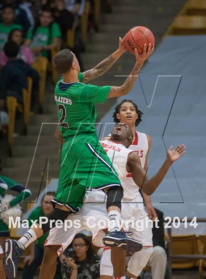 Thumbnail 1 in Overland vs. Denver East (CHSAA 5A Semifinal) photogallery.