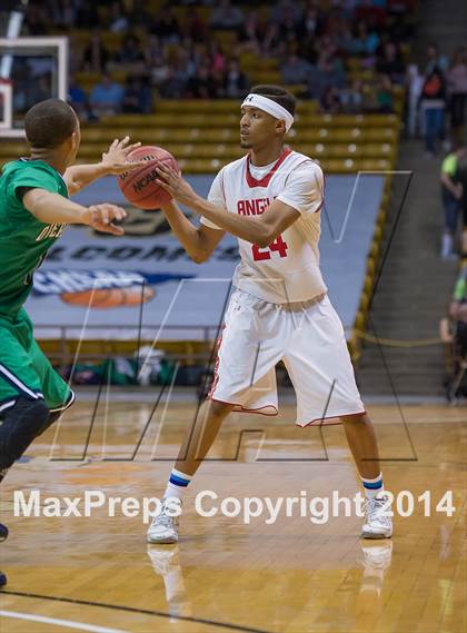 Thumbnail 3 in Overland vs. Denver East (CHSAA 5A Semifinal) photogallery.