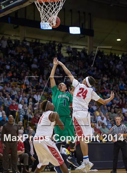 Thumbnail 2 in Overland vs. Denver East (CHSAA 5A Semifinal) photogallery.