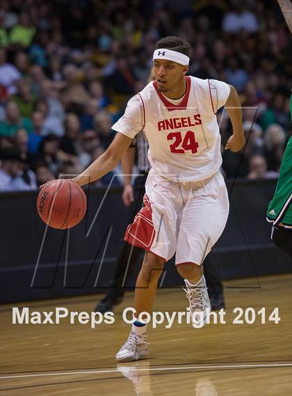 Thumbnail 2 in Overland vs. Denver East (CHSAA 5A Semifinal) photogallery.