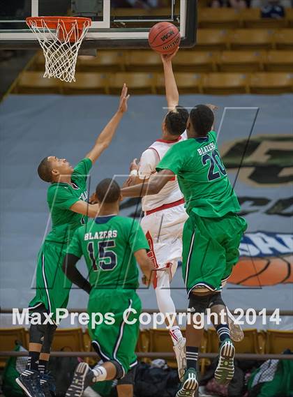 Thumbnail 2 in Overland vs. Denver East (CHSAA 5A Semifinal) photogallery.