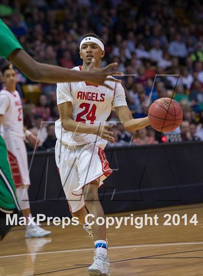 Thumbnail 3 in Overland vs. Denver East (CHSAA 5A Semifinal) photogallery.
