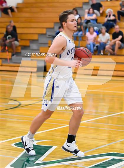 Thumbnail 2 in O'Connor vs. Estrella Foothills (Sunnyslope Hoopsgiving Tournament) photogallery.