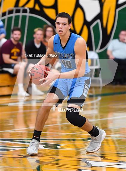 Thumbnail 2 in O'Connor vs. Estrella Foothills (Sunnyslope Hoopsgiving Tournament) photogallery.