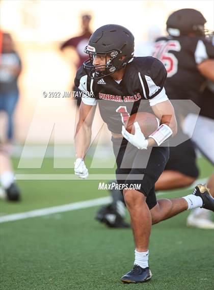 Thumbnail 3 in Bridgeport @ Mineral Wells (scrimmage) photogallery.