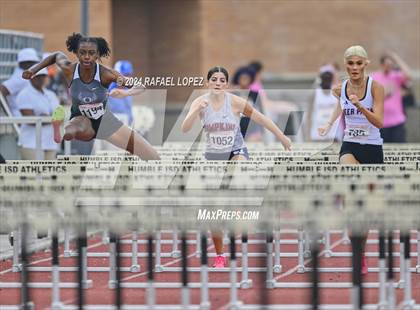 Thumbnail 3 in UIL Track & Field 6A Region 3 Regional Final Preliminaries (100 Meter Hurdles) photogallery.