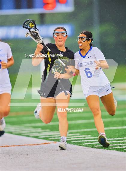 Thumbnail 3 in Lynbrook Vs Port Washington photogallery.