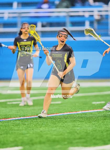 Thumbnail 3 in Lynbrook Vs Port Washington photogallery.