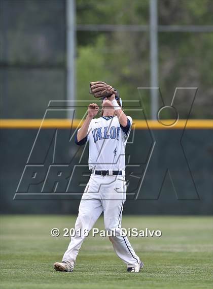 Thumbnail 2 in Valor Christian vs. Erie (CHSAA 4A Semifinal) photogallery.