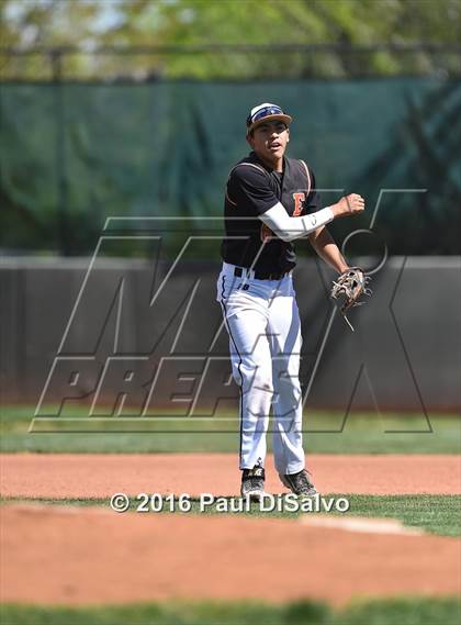Thumbnail 3 in Valor Christian vs. Erie (CHSAA 4A Semifinal) photogallery.