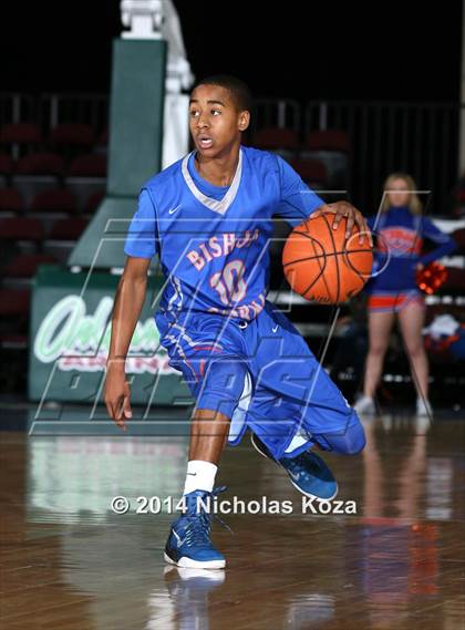 Thumbnail 3 in Putnam City West vs. Bishop Gorman (Tarkanian Classic) photogallery.