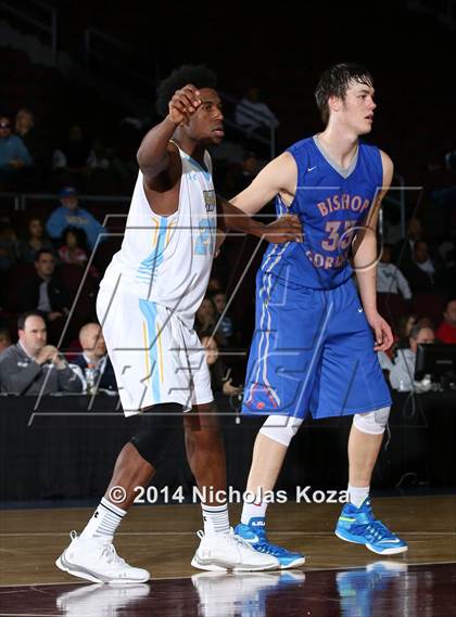 Thumbnail 2 in Putnam City West vs. Bishop Gorman (Tarkanian Classic) photogallery.