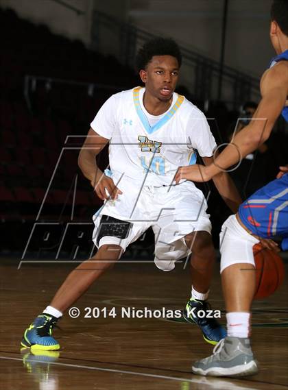 Thumbnail 2 in Putnam City West vs. Bishop Gorman (Tarkanian Classic) photogallery.