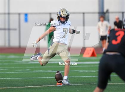 Thumbnail 3 in El Segundo vs South Pasadena photogallery.
