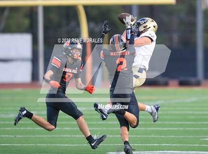 Thumbnail 3 in El Segundo vs South Pasadena photogallery.