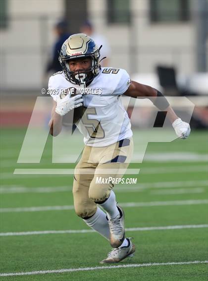 Thumbnail 2 in El Segundo vs South Pasadena photogallery.