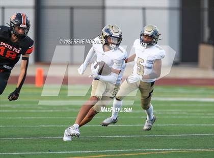 Thumbnail 1 in El Segundo vs South Pasadena photogallery.
