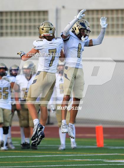 Thumbnail 3 in El Segundo vs South Pasadena photogallery.