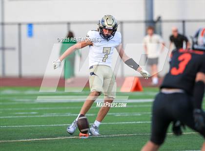 Thumbnail 1 in El Segundo vs South Pasadena photogallery.