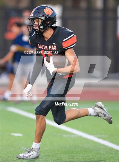 Thumbnail 2 in El Segundo vs South Pasadena photogallery.