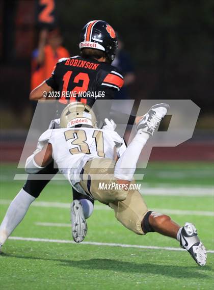 Thumbnail 3 in El Segundo vs South Pasadena photogallery.