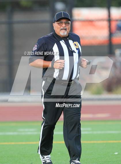 Thumbnail 2 in El Segundo vs South Pasadena photogallery.