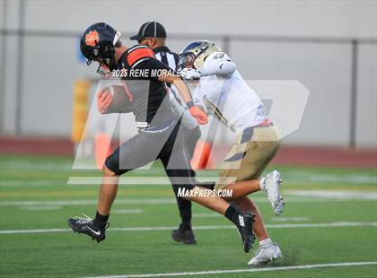 Thumbnail 2 in El Segundo vs South Pasadena photogallery.