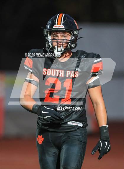 Thumbnail 1 in El Segundo vs South Pasadena photogallery.