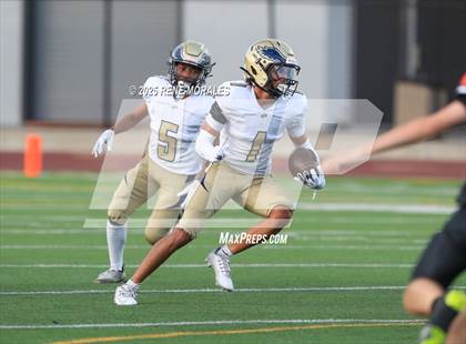 Thumbnail 3 in El Segundo vs South Pasadena photogallery.